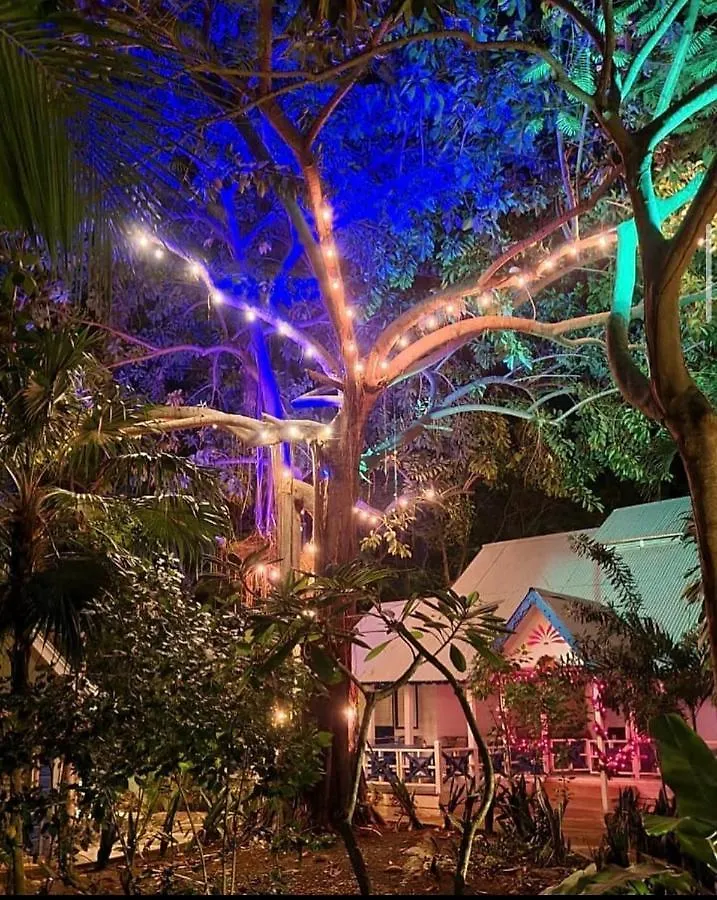 Alojamento de Turismo Selvagem Bak A Yaad Vila Negril Jamaica